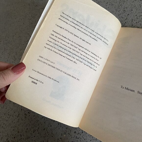 Rare Vintage Book Shivers Creepy Clothes by MD Spenser 1997 paperback htf - Picture 5 of 9